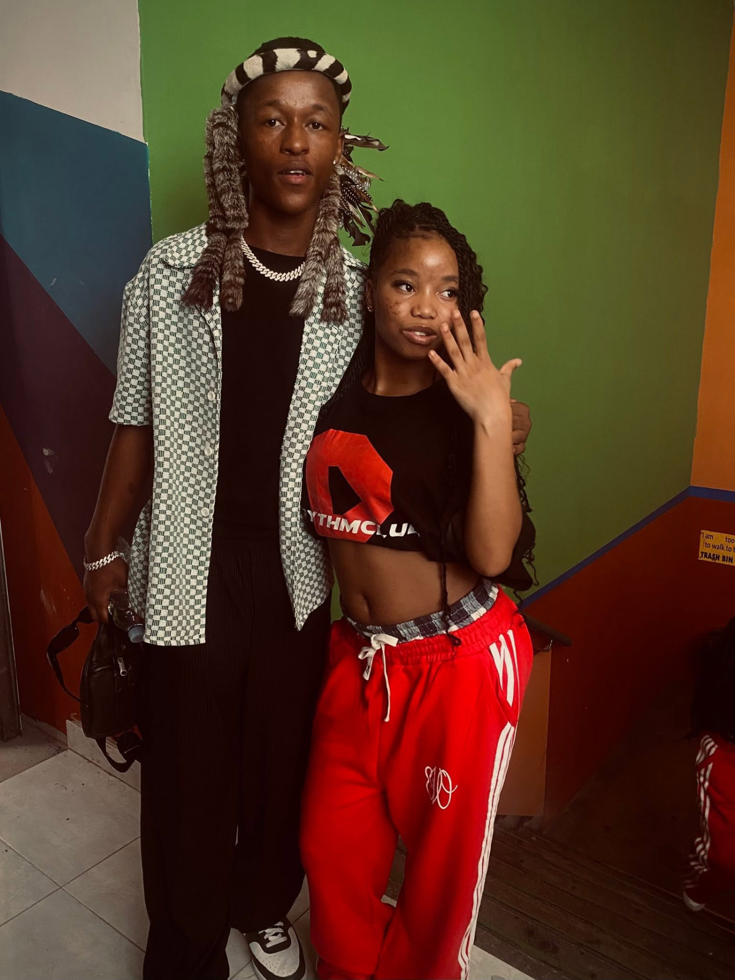 Sqiniseko SqinQ with a supporter after a show